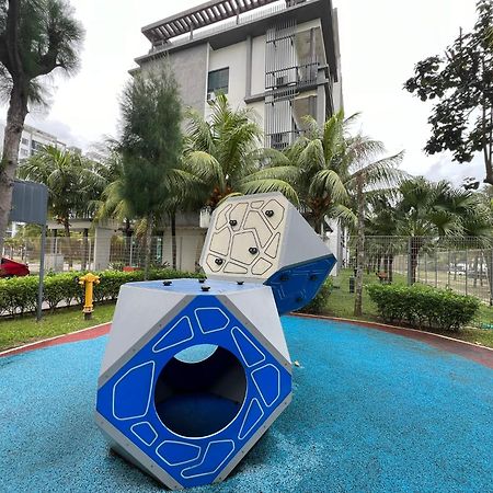 Vitaminsea Seaview 6Pax Studio Netflix B-7-03 Kuantan Bagian luar foto