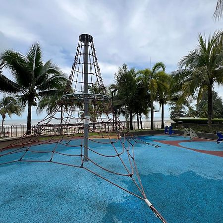 Vitaminsea Seaview 6Pax Studio Netflix B-7-03 Kuantan Bagian luar foto